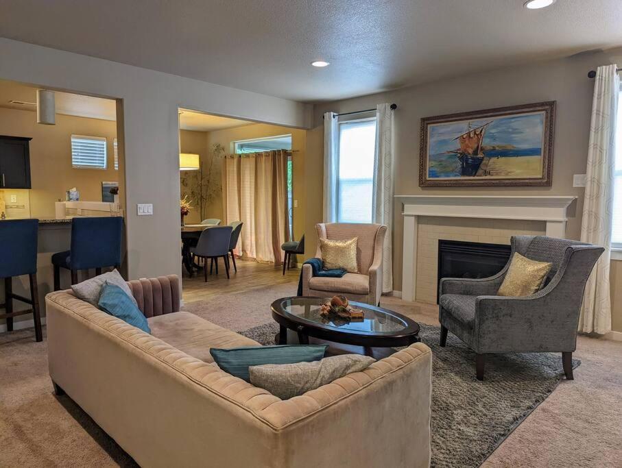 Spacious 3-Bedroom Home With Outdoor Space Eugene Eksteriør bilde