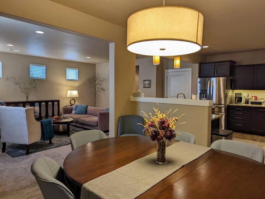 Spacious 3-Bedroom Home With Outdoor Space Eugene Eksteriør bilde