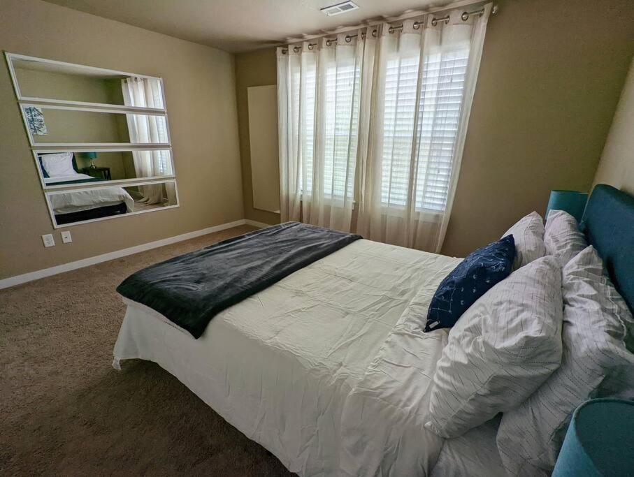 Spacious 3-Bedroom Home With Outdoor Space Eugene Eksteriør bilde
