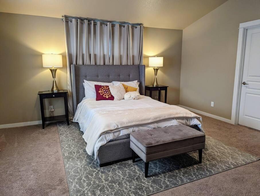 Spacious 3-Bedroom Home With Outdoor Space Eugene Eksteriør bilde